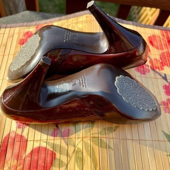 Salvador Sapena Women's Leather Peep Toe Pumps - 37 1/2 (Size 7) - Picture 4 of 5